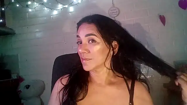 MiiaVelasquez online show from March 12, 4:51 am