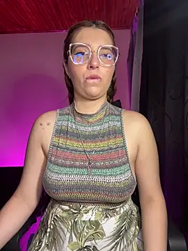 CoraVibes online show from November 29, 11:57 am