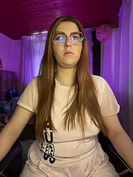 CoraVibes online show from March 13, 11:50 am