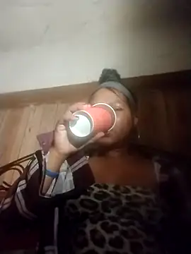 Snapshot of Ladiv33 chatting on November 6, 5:36 pm Ladiv33 online show from November 6, 5:36 pm