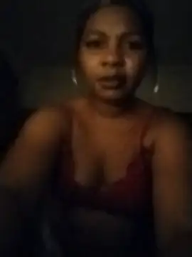 Snapshot of Ladiv33 chatting on November 13, 10:41 pm Ladiv33 online show from November 13, 10:41 pm