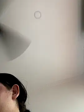 Snapshot of Kuromy_x chatting on October 22, 6:40 pm Kuromy x online show from October 22, 6:40 pm