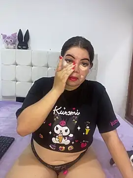 Snapshot of Kuromy_x chatting on November 5, 7:36 pm Kuromy x online show from November 5, 7:36 pm