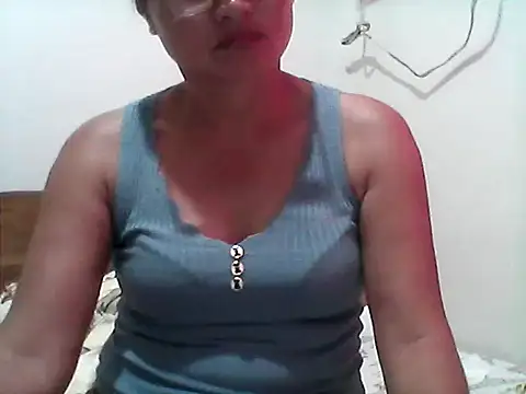 nathalie0045 online show from October 14, 12:00 am