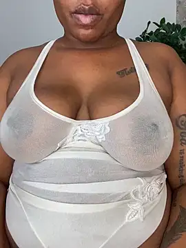 Snapshot of fatpussydallx chatting on September 21, 6:15 am fatpussydallx online show from September 21, 6:15 am