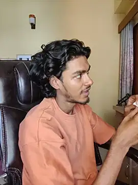 thecatfish online show from October 31, 4:13 am