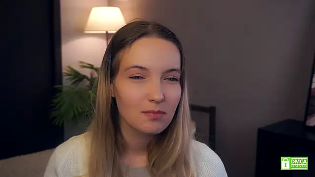 HongTomczak online show from October 24, 7:38 am