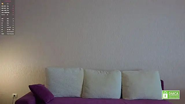 HongTomczak online show from April 17, 7:33 am