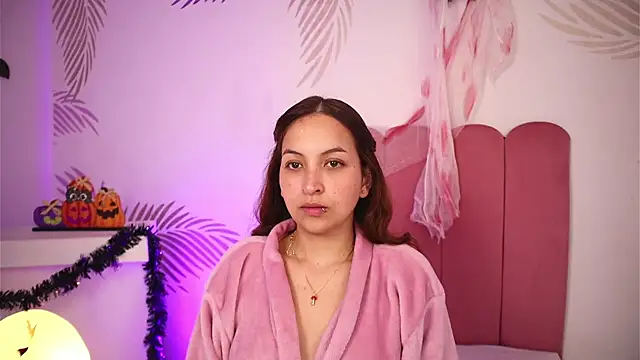 Arianaa Jones  online show from October 24, 1:40 pm