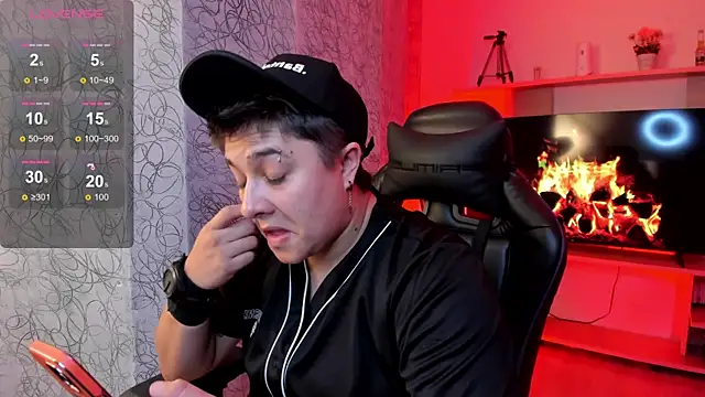 IanGilbert online show from February 17, 9:54 pm