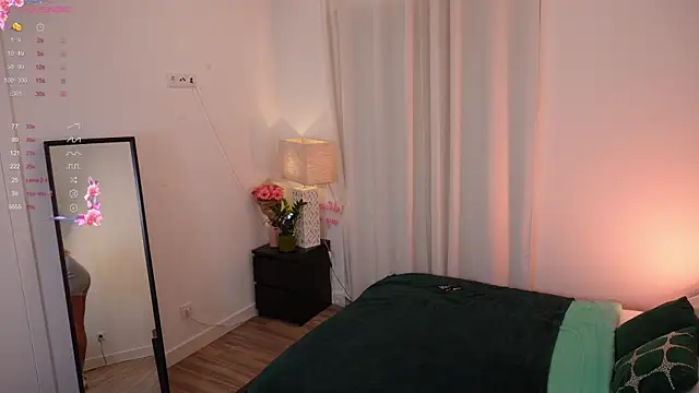 Snapshot of yess_kiki chatting on October 3, 12:35 pm yess kiki online show from October 3, 12:35 pm