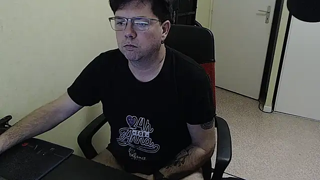 blueandwhite1 online show from February 10, 3:27 pm