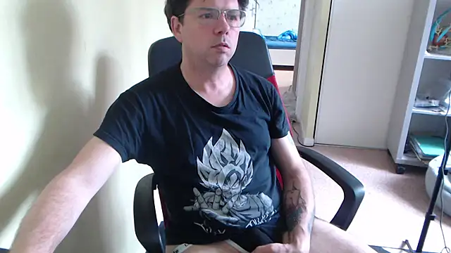 blueandwhite1 online show from April 28, 2:22 pm