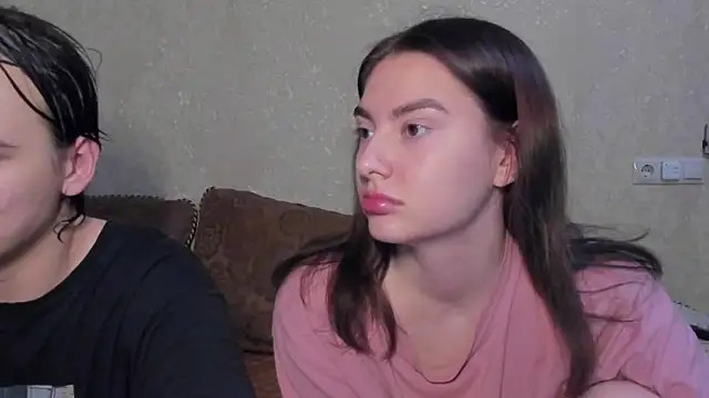 Snapshot of muuur_fam chatting on October 11, 9:46 pm muuur fam online show from October 11, 9:46 pm