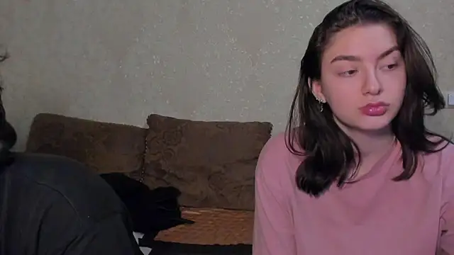 Snapshot of muuur_fam chatting on October 22, 4:40 pm muuur fam online show from October 22, 4:40 pm