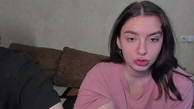 Snapshot of muuur_fam chatting on October 24, 8:05 pm muuur fam online show from October 24, 8:05 pm