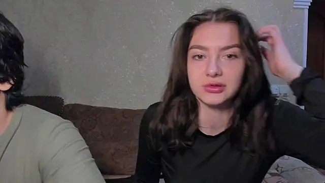 Snapshot of muuur_fam chatting on October 30, 8:53 pm muuur fam online show from October 30, 8:53 pm