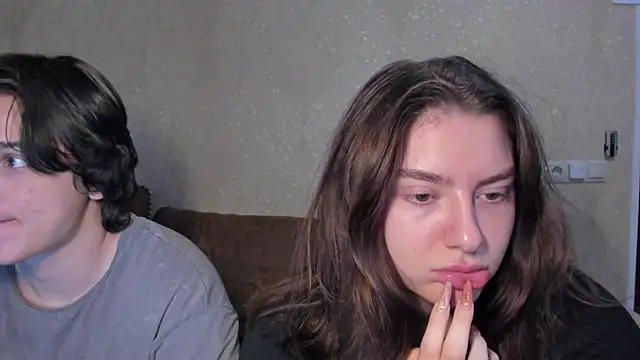 Snapshot of muuur_fam chatting on November 16, 7:30 pm muuur fam online show from November 16, 7:30 pm