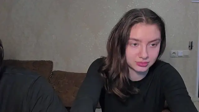 Snapshot of muuur_fam chatting on November 17, 9:20 pm muuur fam online show from November 17, 9:20 pm