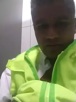 Snapshot of danigarci2307 chatting on September 23, 2:25 am danigarci2307 online show from September 23, 2:25 am