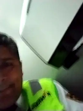 Snapshot of danigarci2307 chatting on October 18, 2:18 pm danigarci2307 online show from October 18, 2:18 pm