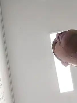 Snapshot of danigarci2307 chatting on November 11, 1:05 am danigarci2307 online show from November 11, 1:05 am