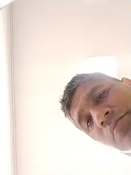 Snapshot of danigarci2307 chatting on November 14, 8:40 pm danigarci2307 online show from November 14, 8:40 pm