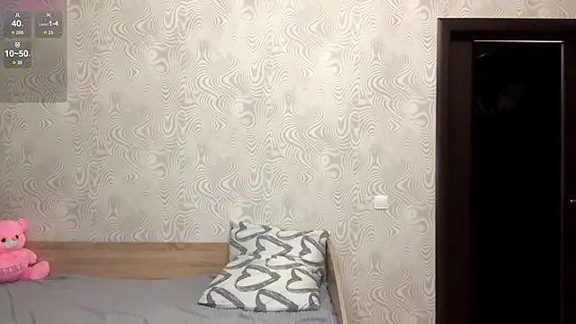 TianaWidell online show from December 3, 2:15 pm