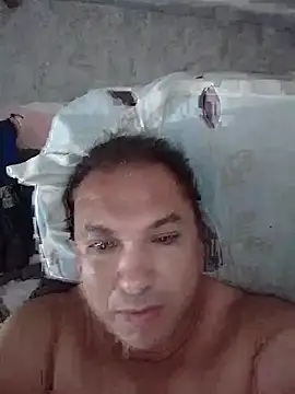 Snapshot of Hichemouer chatting on September 14, 4:17 pm Hichemouer online show from September 14, 4:17 pm