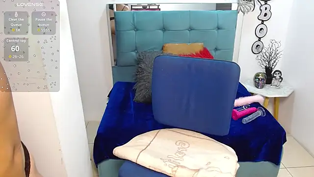 Snapshot of Sara_f_W chatting on October 8, 11:35 pm Sara f W online show from October 8, 11:35 pm