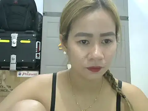 sexy licious69 online show from December 10, 4:17 pm
