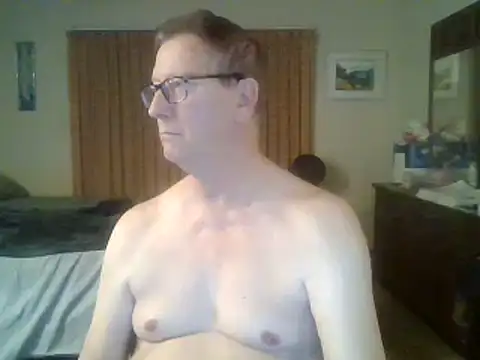 Snapshot of camminmichaellll chatting on December 22, 2:06 am camminmichaellll online show from December 22, 2:06 am