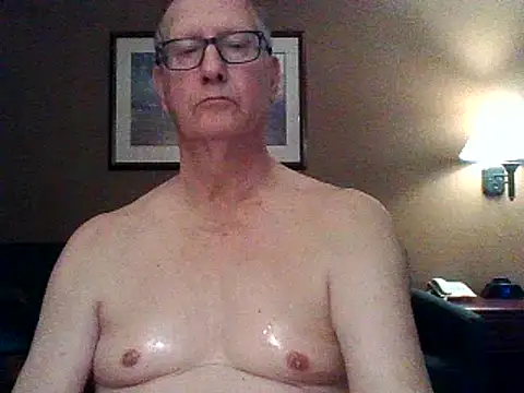 Snapshot of camminmichaellll chatting on January 9, 3:47 am camminmichaellll online show from January 9, 3:47 am