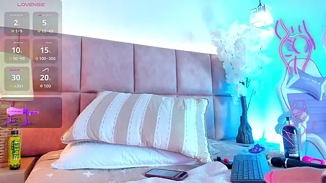 GabbieMonson online show from March 21, 4:43 pm