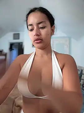 Snapshot of Risky_Workouts chatting on October 10, 7:07 am Risky Workouts online show from October 10, 7:07 am