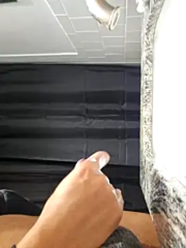 johntomm1422 online show from January 13, 9:09 pm