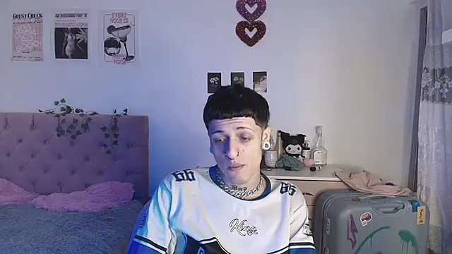 2cyboy  online show from September 15, 9:59 pm