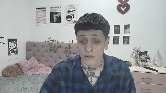 2cyboy  online show from September 18, 9:39 pm