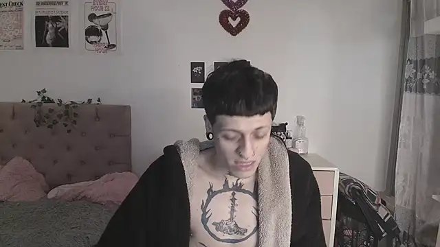 2cyboy  online show from September 25, 2:32 pm