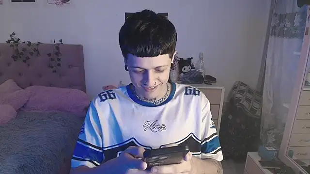 2cyboy  online show from September 27, 8:36 pm