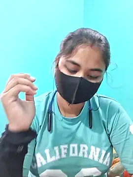 Snapshot of DivyaBhabhi69@xh chatting on May 23, 2:06 am DivyaBhabhi69xh online show from May 23, 2:06 am