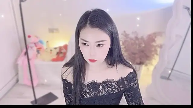 QQ  2025 online show from September 26, 12:25 am