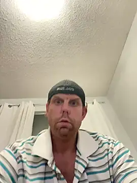 CouplesFuckToy69 online show from October 28, 4:27 am