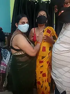 Snapshot of Renu_bhabhi03 chatting on September 25, 4:43 pm Renu bhabhi03 online show from September 25, 4:43 pm