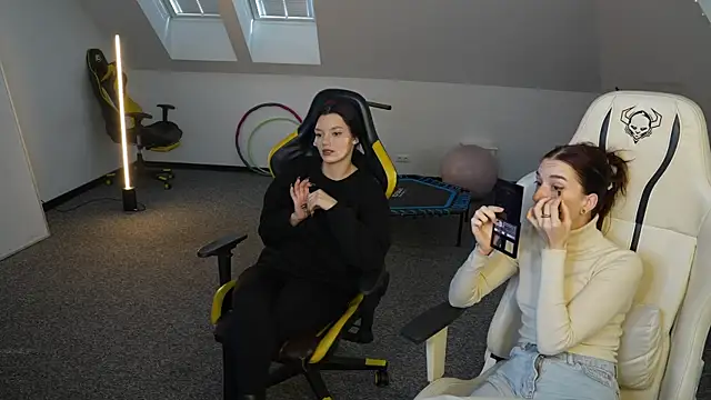  Lili 054 online show from November 20, 11:10 am