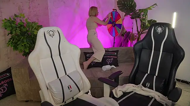  Lili 054 online show from December 1, 3:17 pm