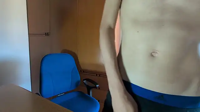 Snapshot of ste2009 chatting on September 18, 10:17 am ste2009 online show from September 18, 10:17 am