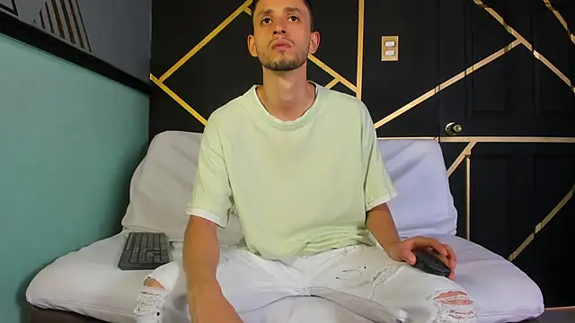 logan rogers  online show from September 22, 2:19 pm