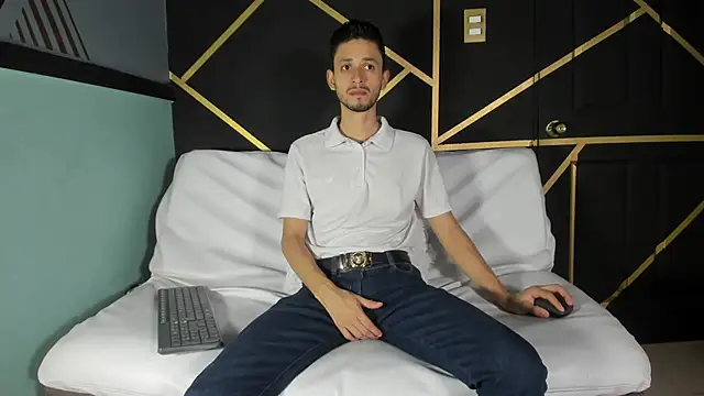 logan rogers  online show from October 6, 11:51 am