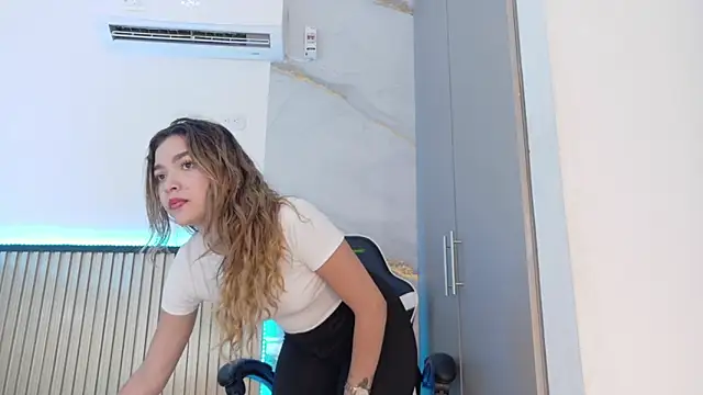 Sammy Lovee online show from October 17, 7:27 pm